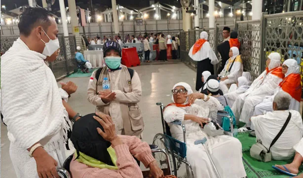Jemaah BTH 09 Tiba di Makkah, Layanan Lansia dan Disabilitas Jadi Prioritas