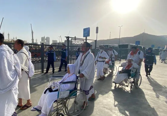 Cuaca Makkah Panas, Jemaah Haji BTH 03 Diminta Waspada